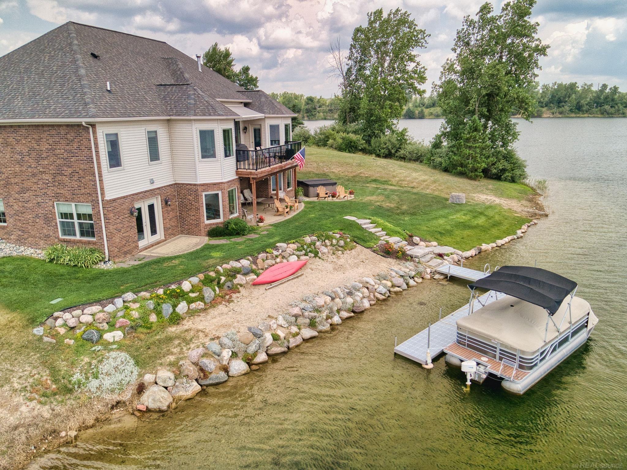 750 Bay Pointe Drive