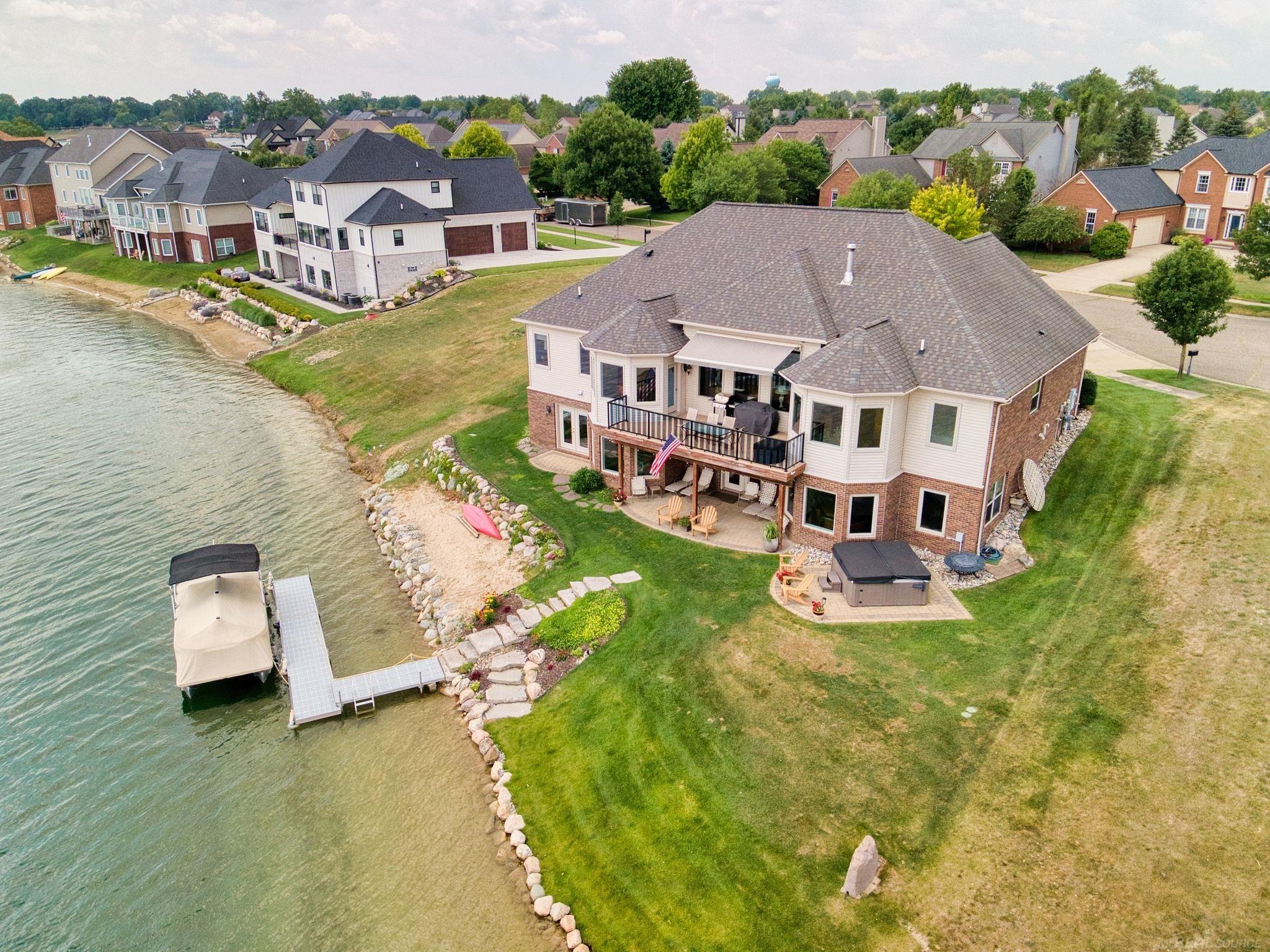 750 Bay Pointe Drive