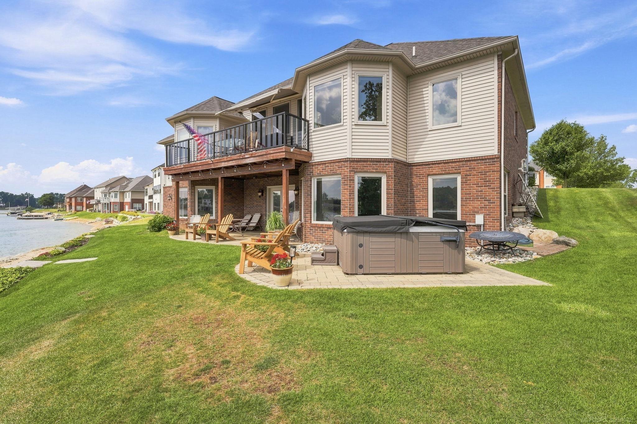 750 Bay Pointe Drive