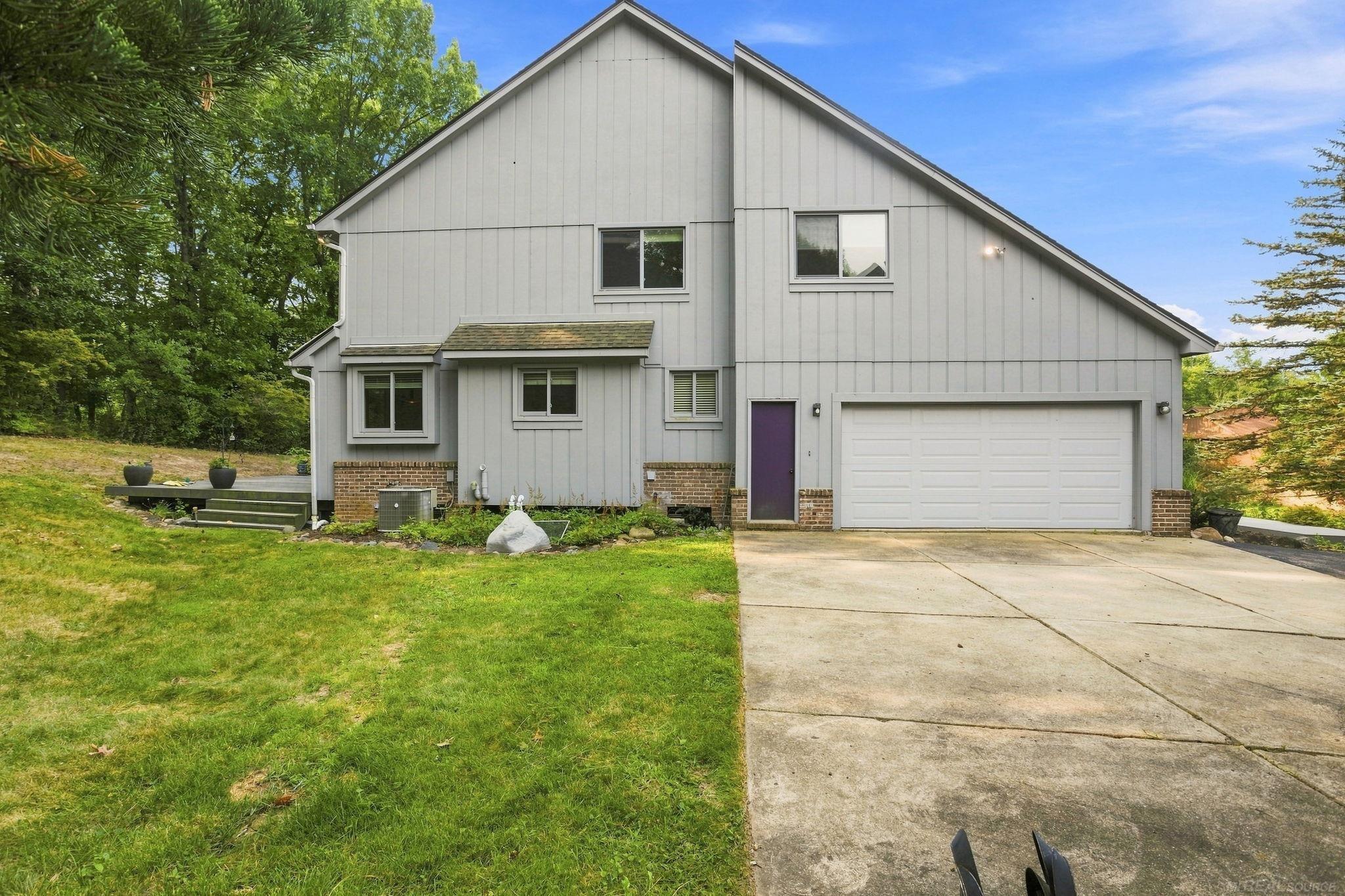 1085 Bear Creek Court