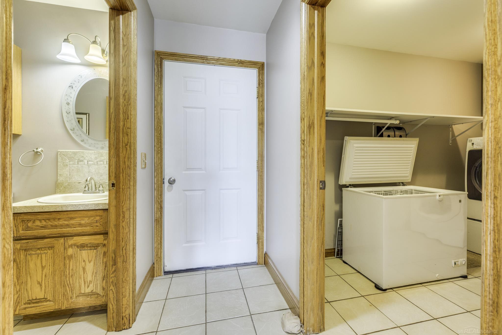 6144 Mortimer Line Road