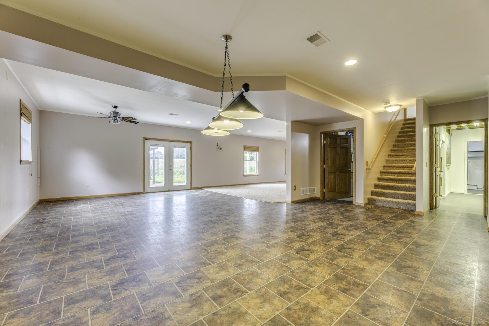 6144 Mortimer Line Road