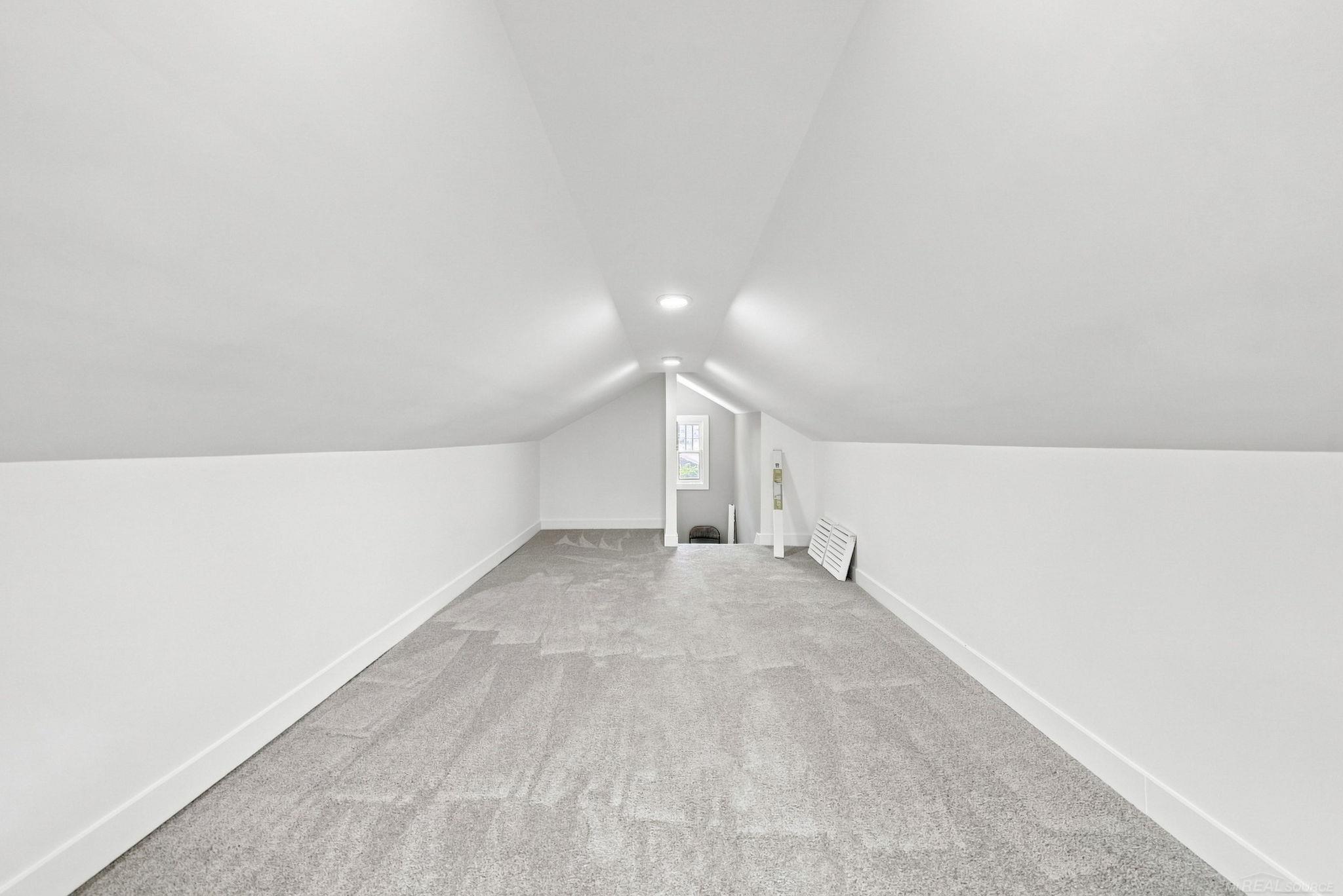 3438 Balfour Road