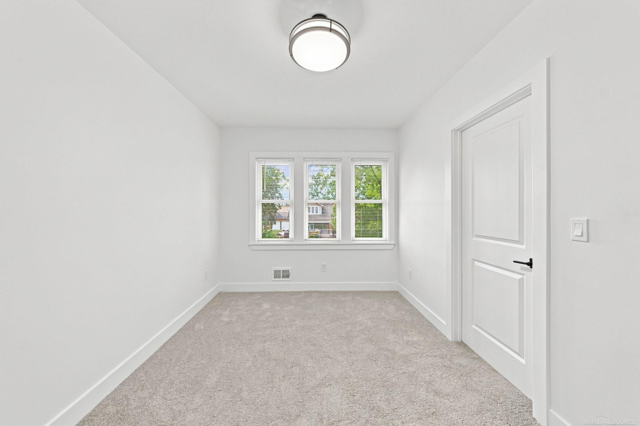 3438 Balfour Road