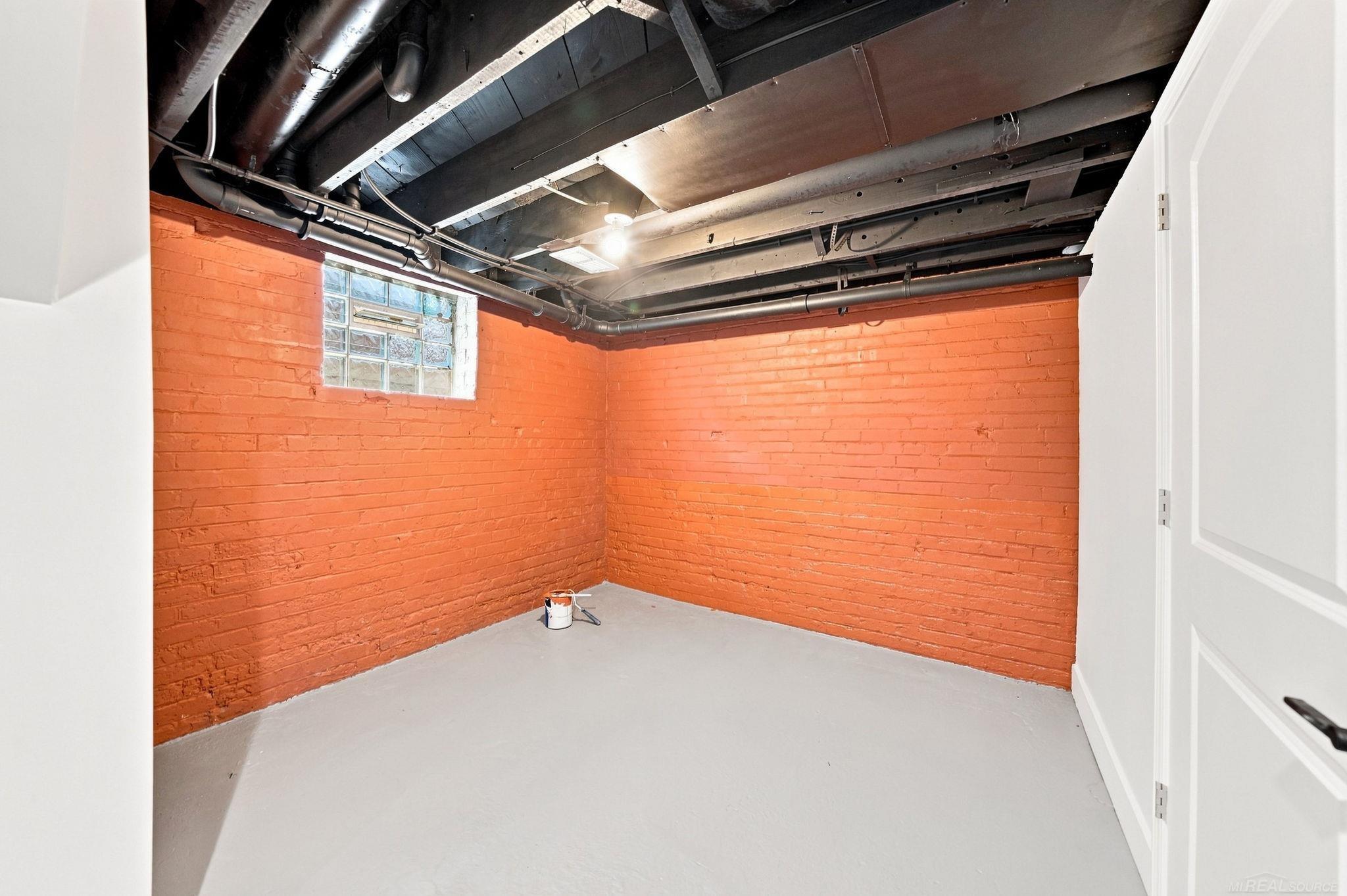 3438 Balfour Road