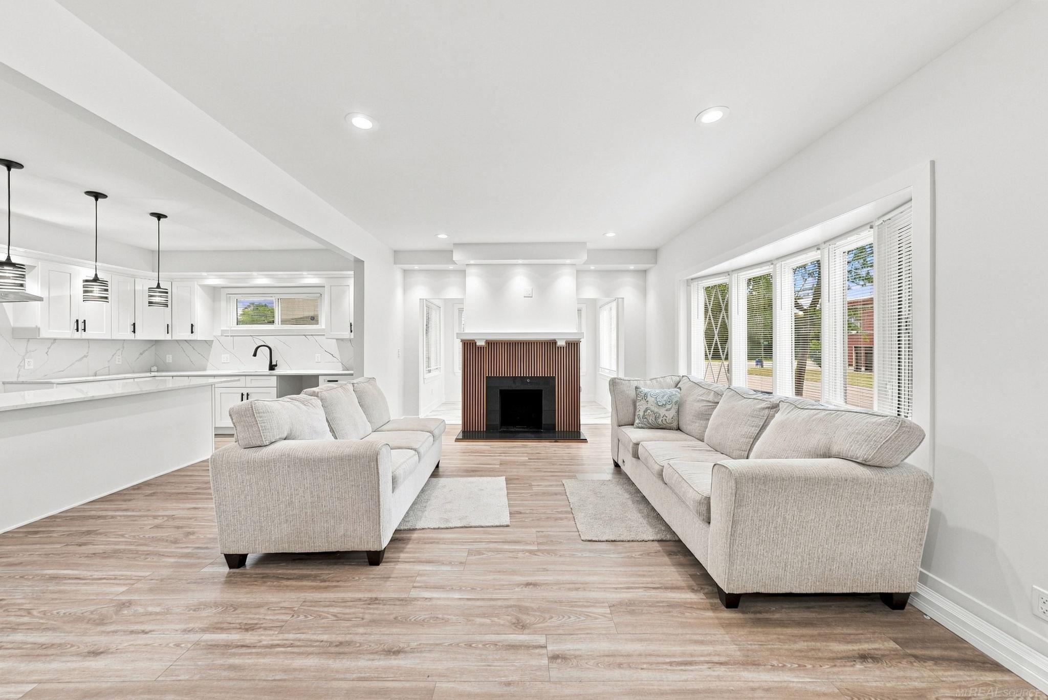 3438 Balfour Road