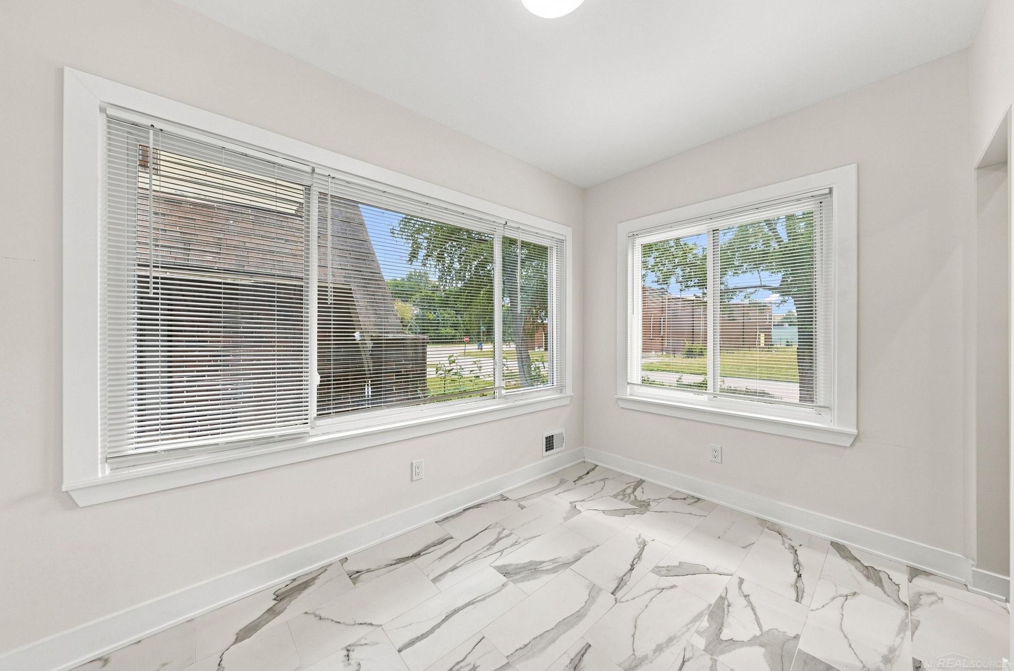 3438 Balfour Road