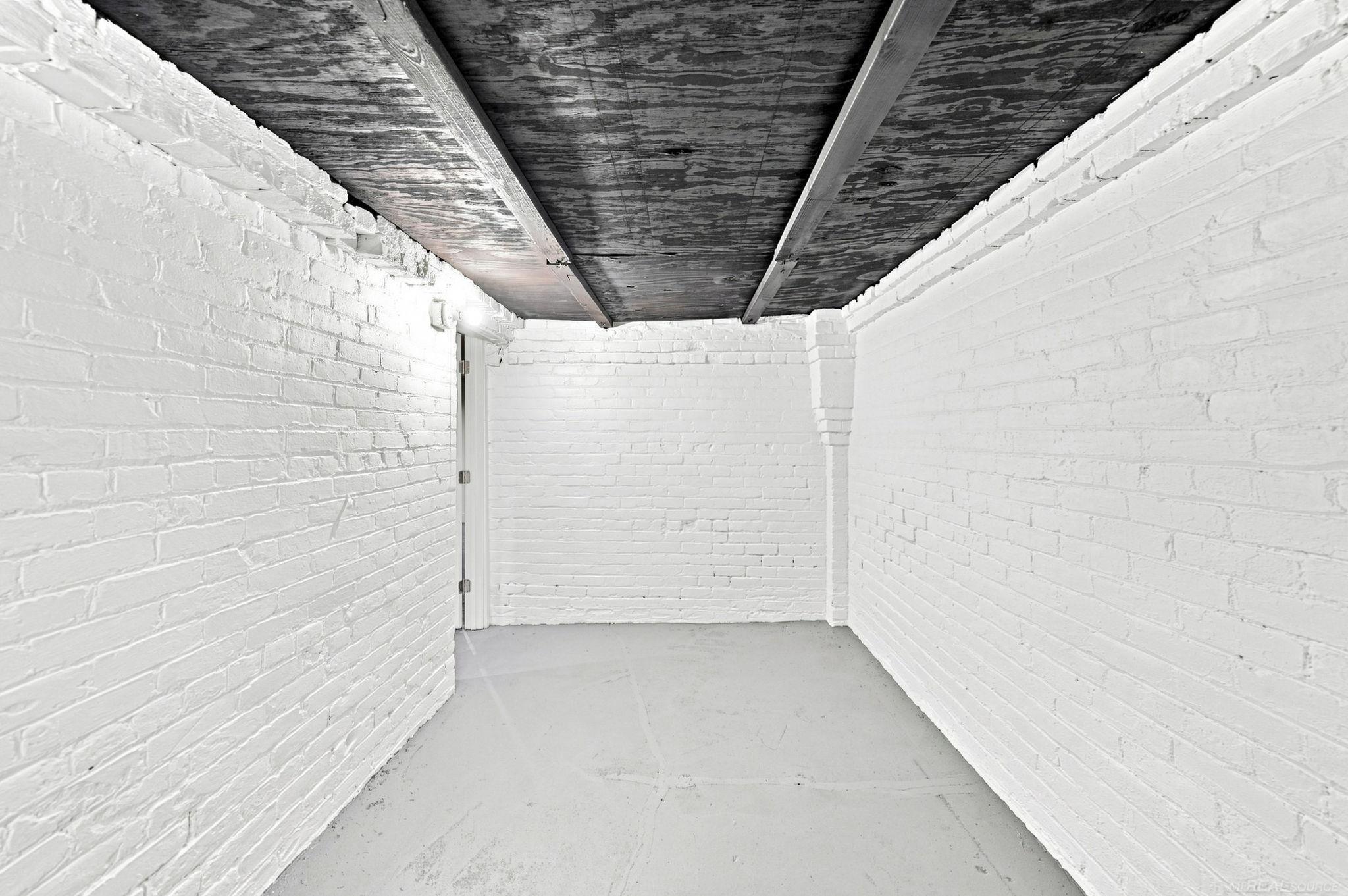 3438 Balfour Road