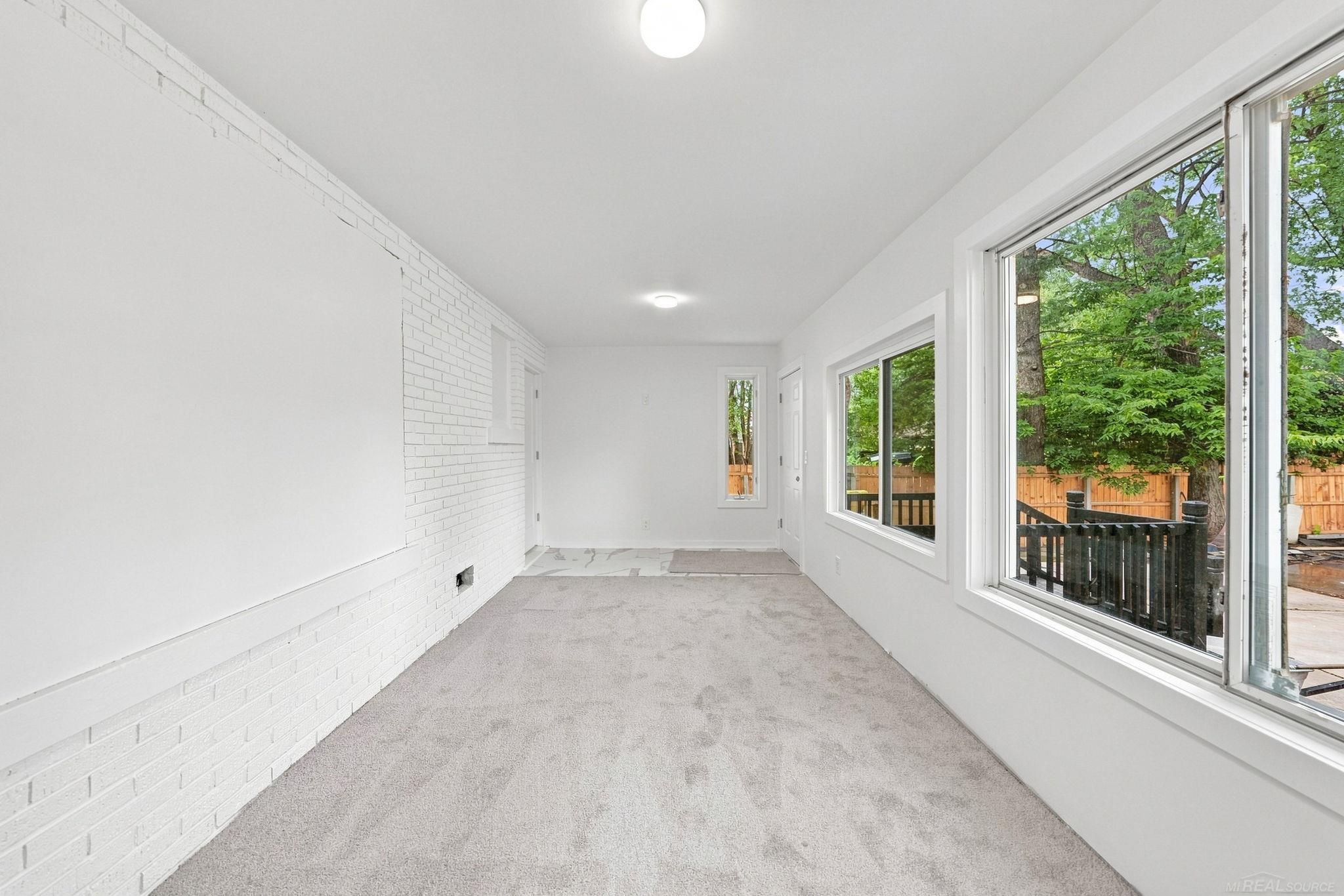 3438 Balfour Road