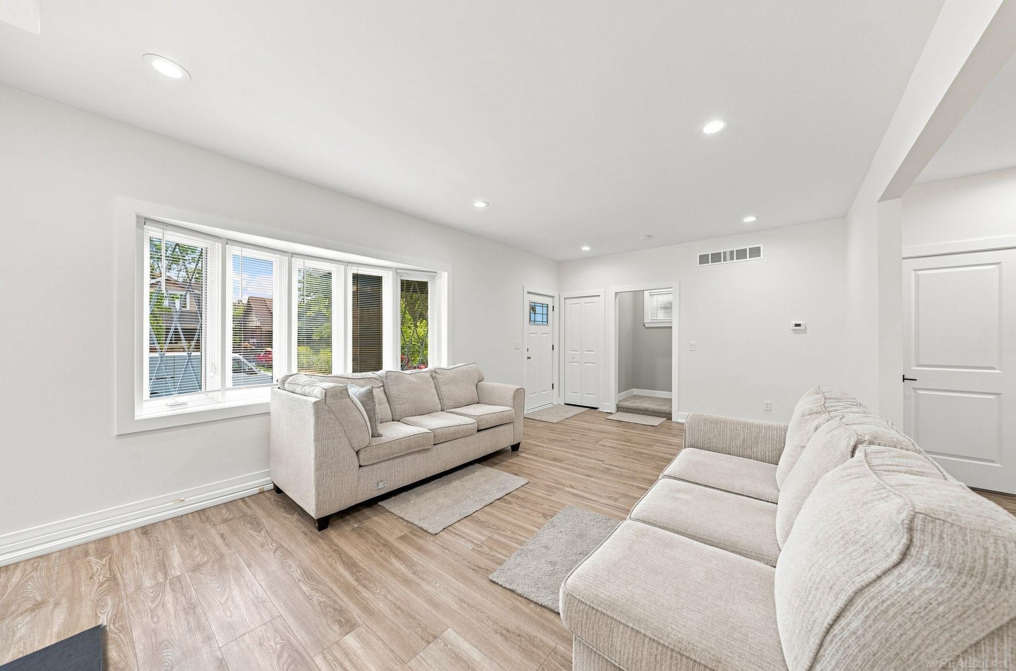 3438 Balfour Road