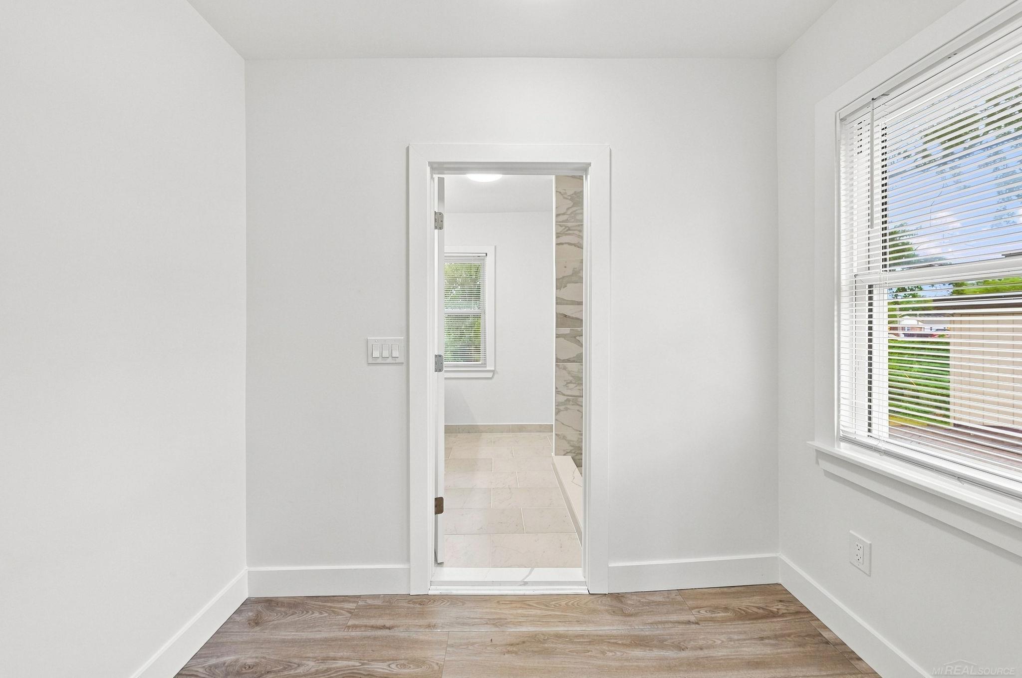 3438 Balfour Road