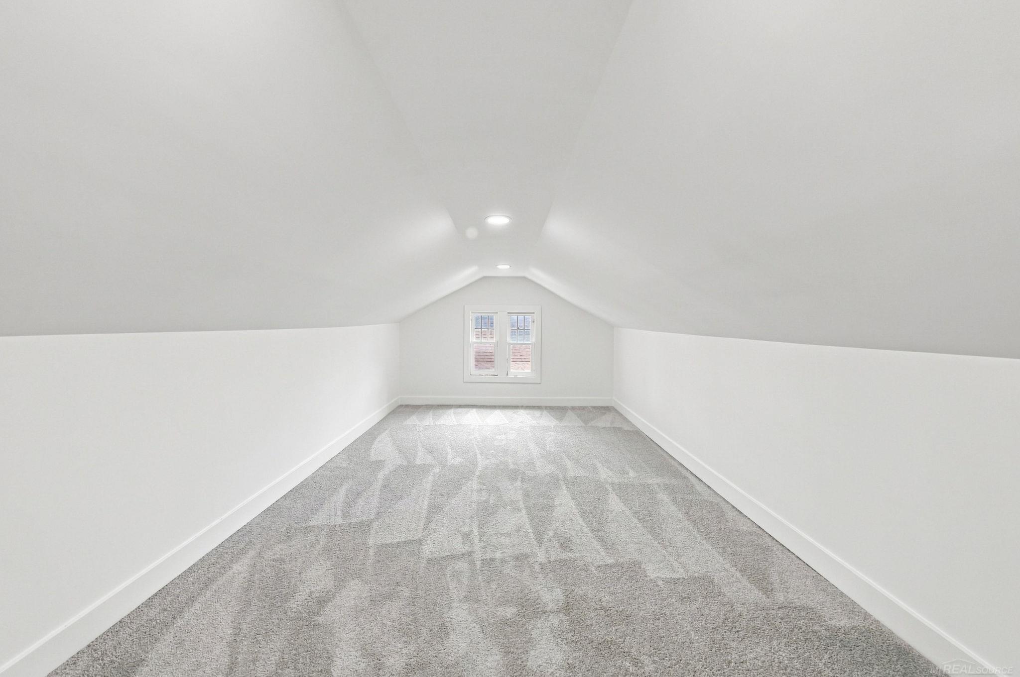 3438 Balfour Road