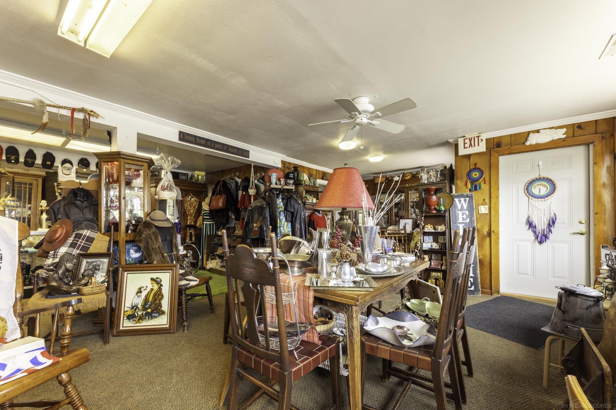 6894 Lakeshore Road