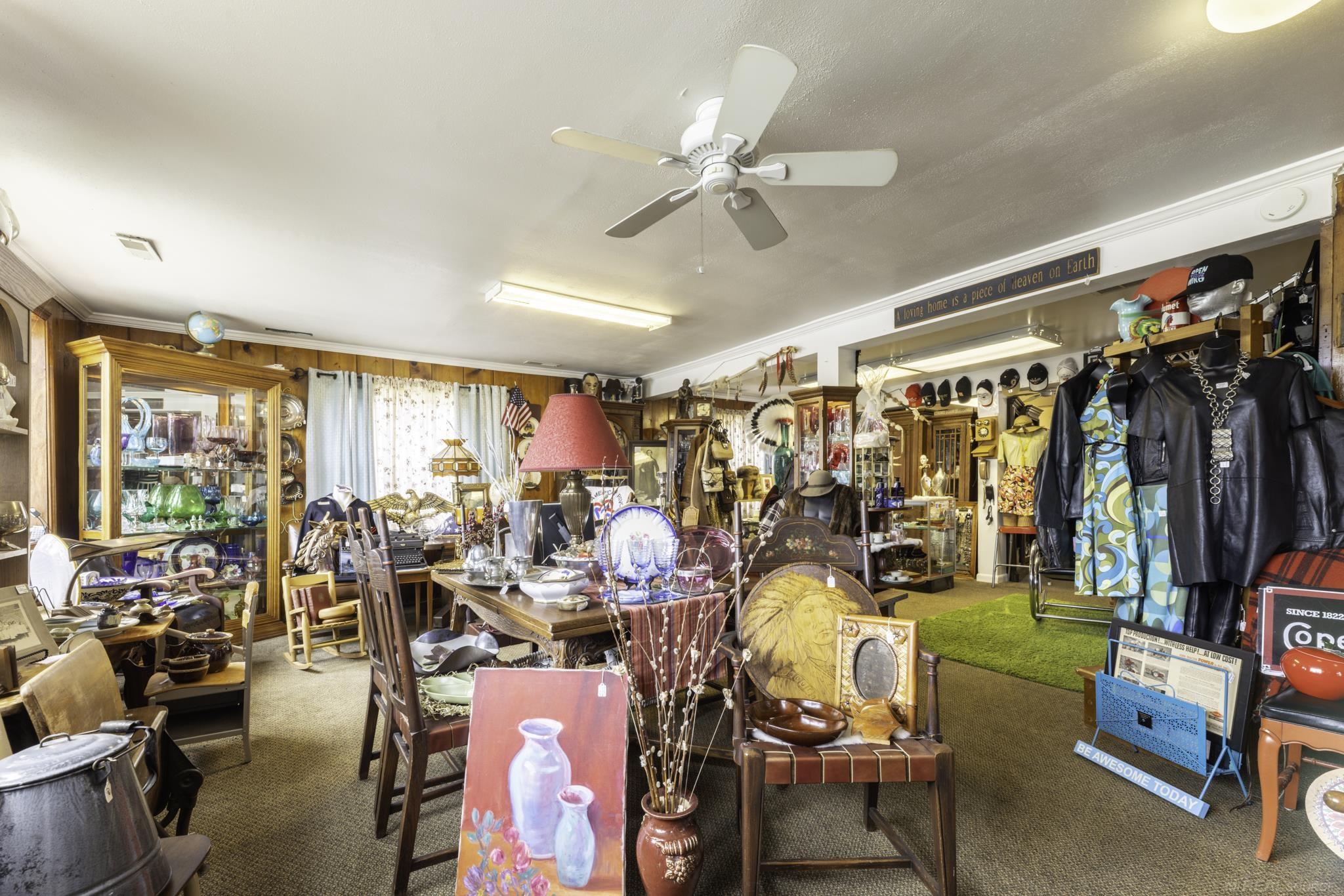 6894 Lakeshore Road