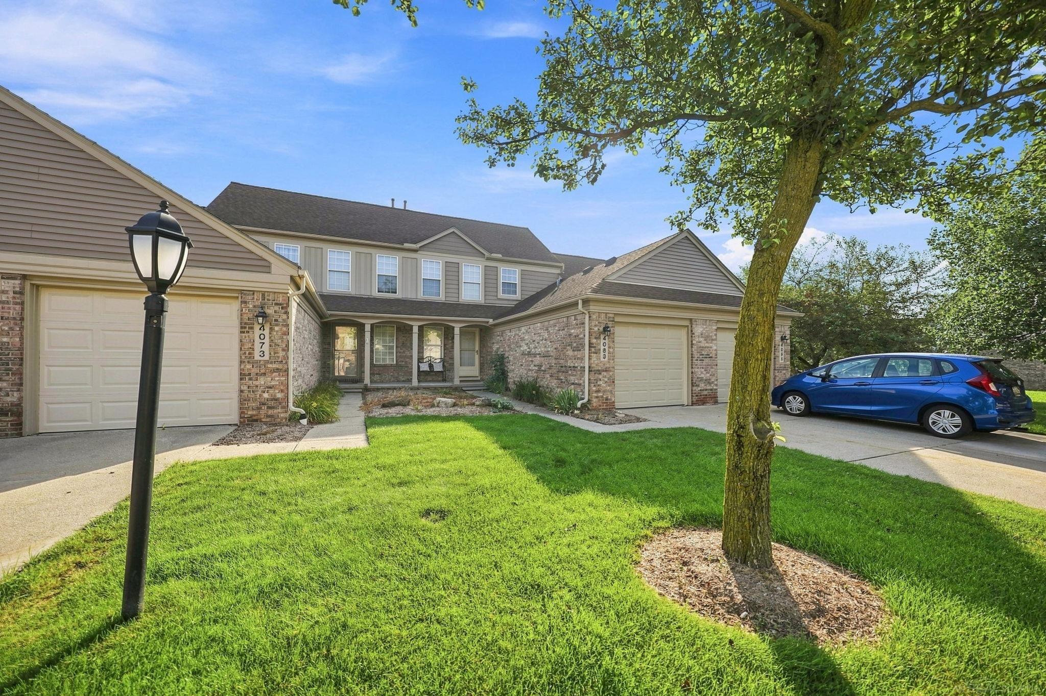 4083 W Hunters Circle