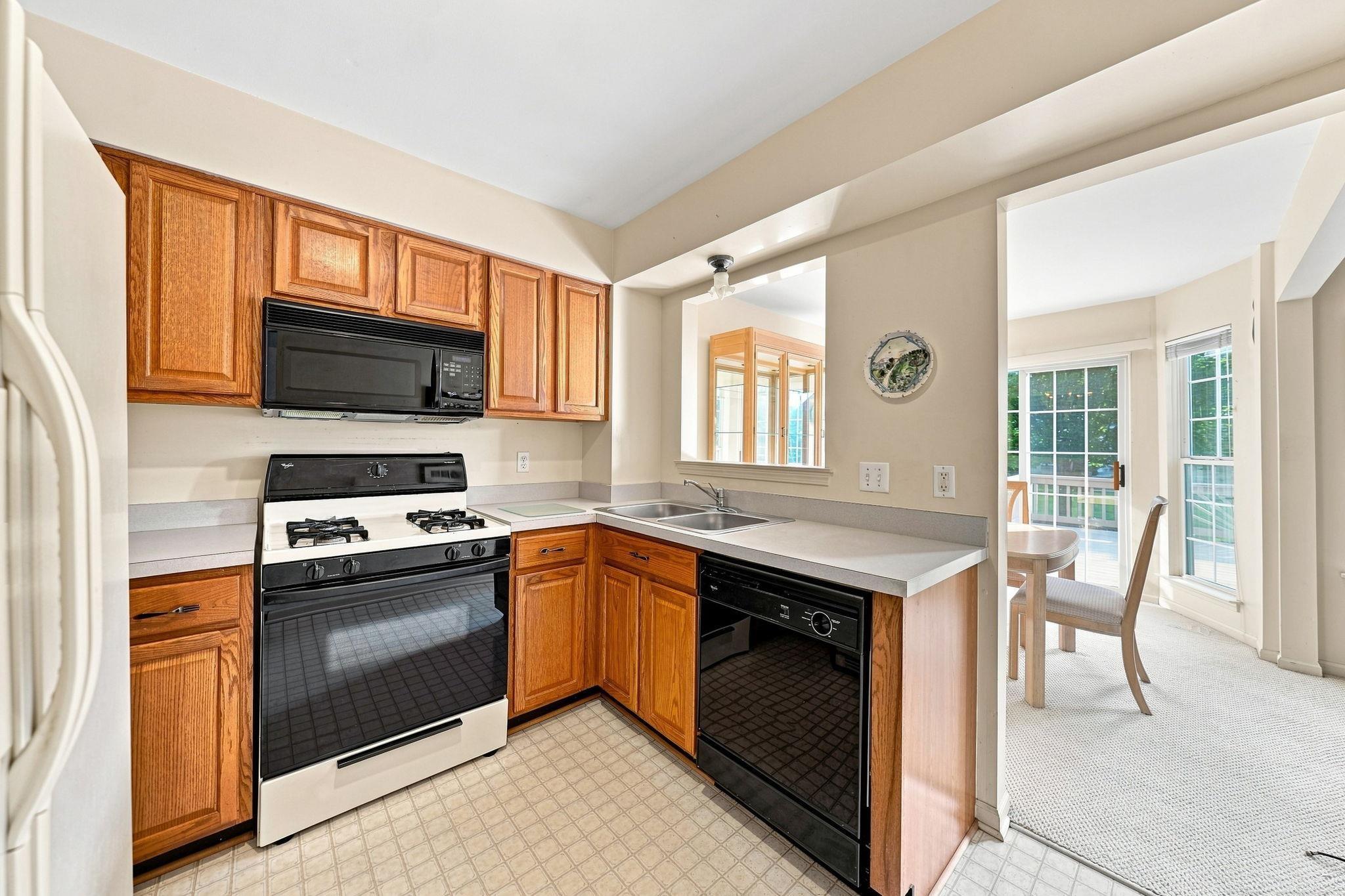 4083 W Hunters Circle