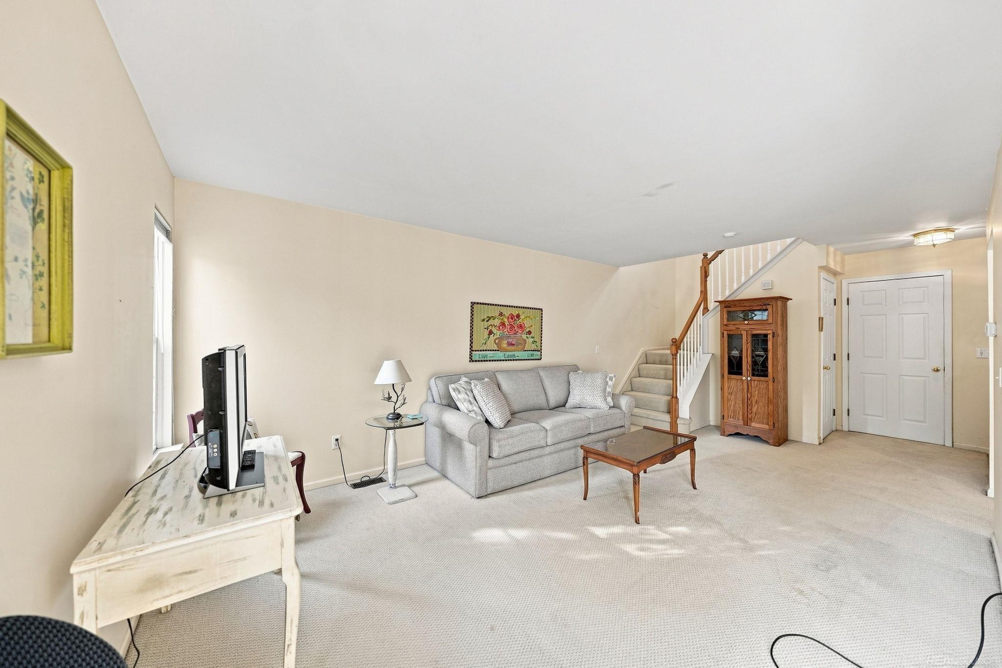 4083 W Hunters Circle