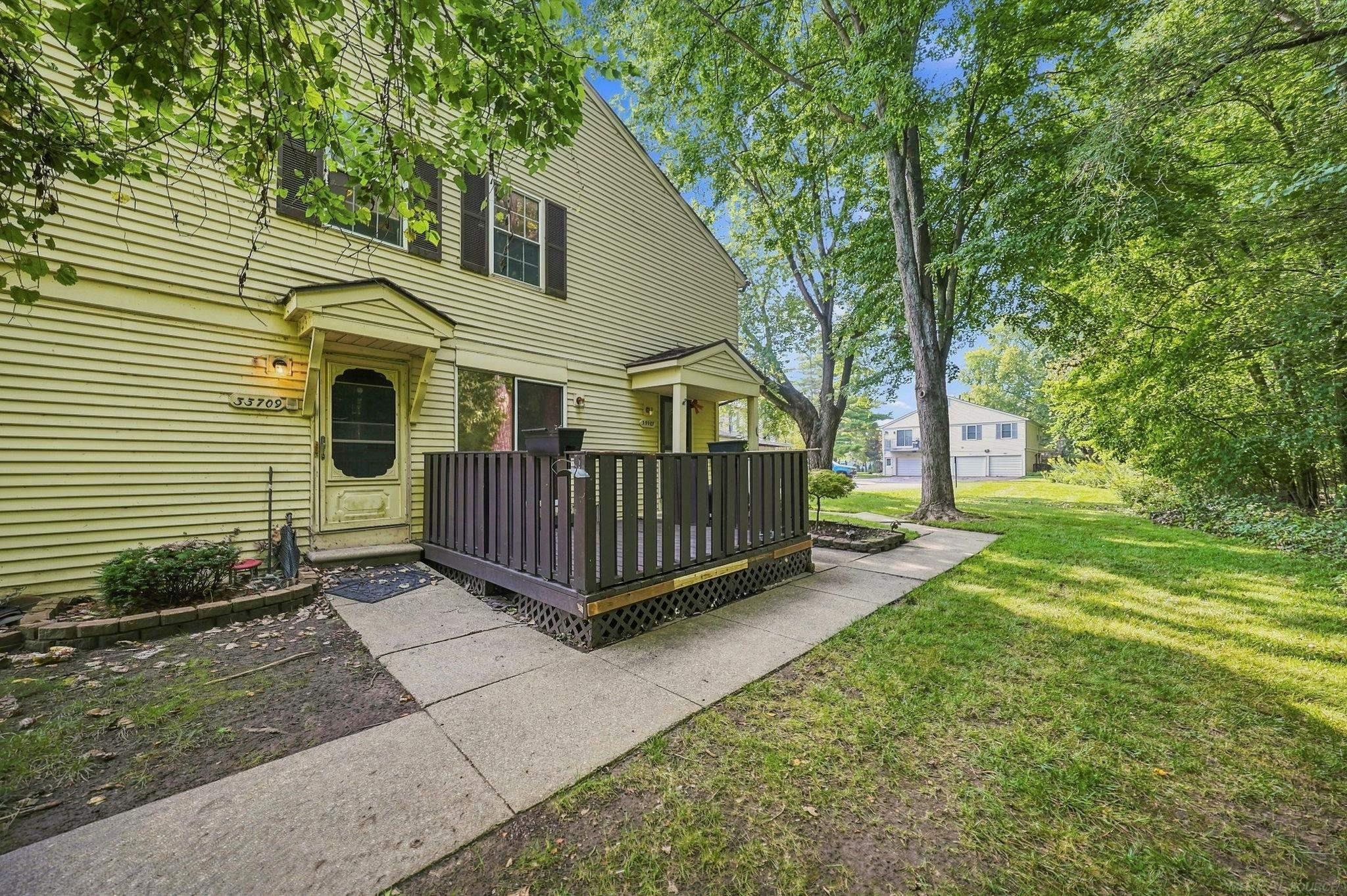33707 Bayview Dr Drive