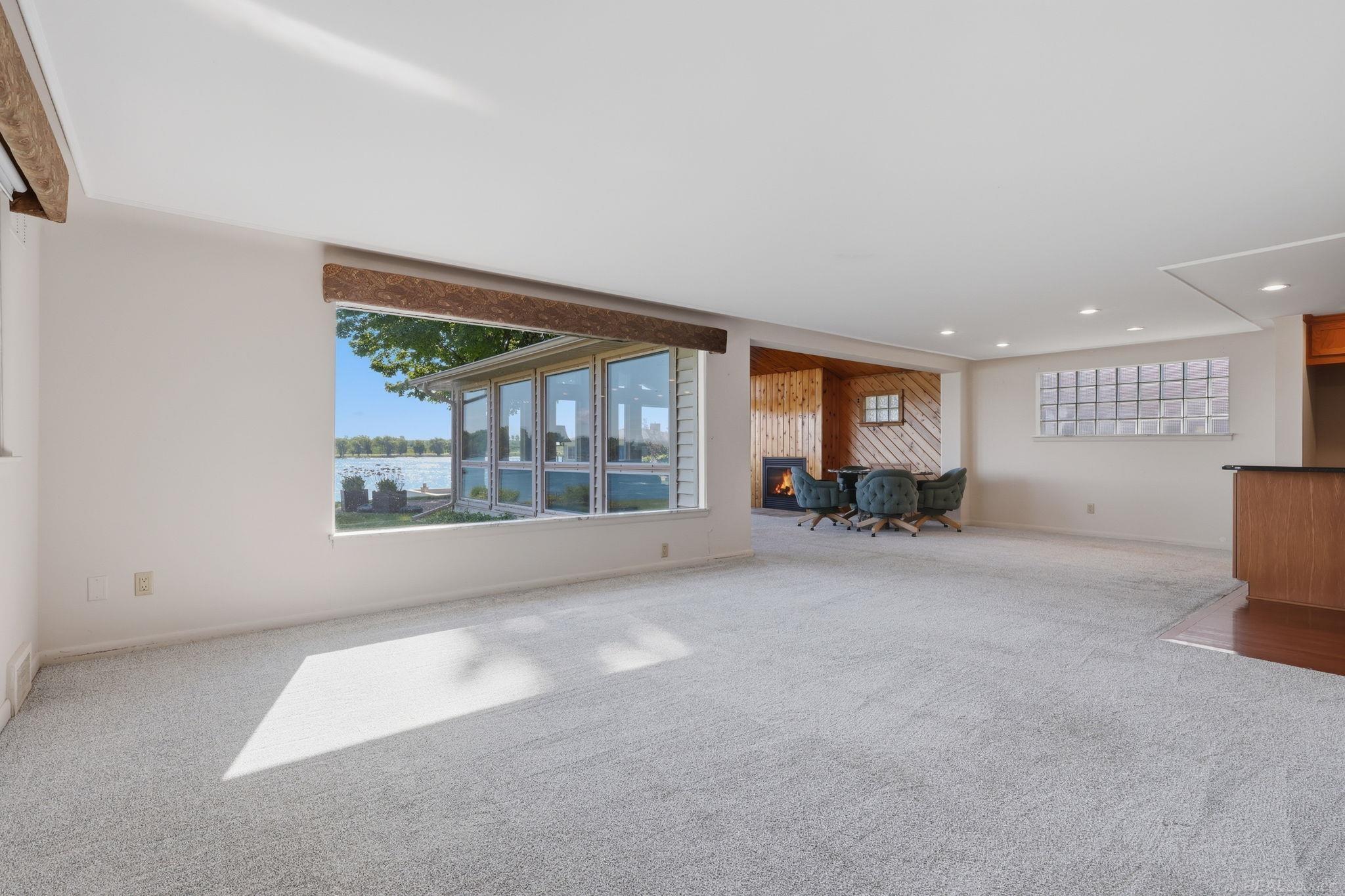 3549 River Road Road