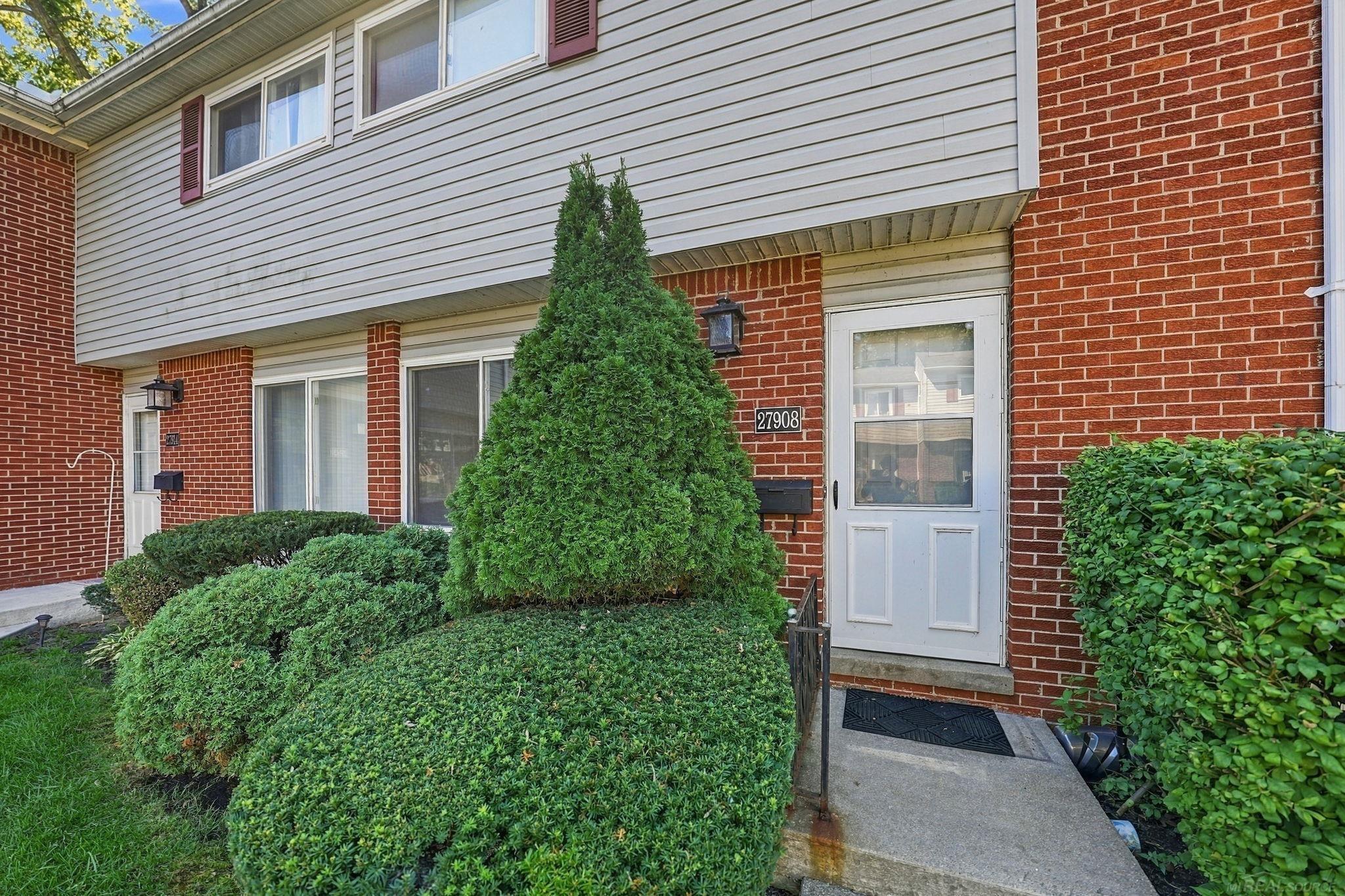 27908 Eastwick Square Drives