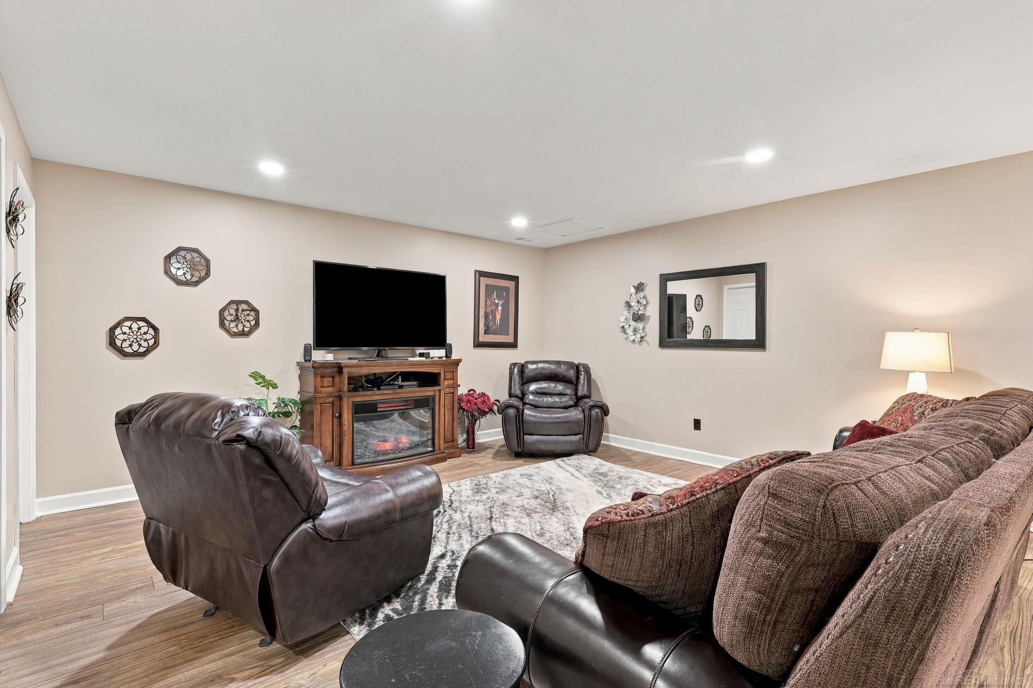 11095 Hill Road
