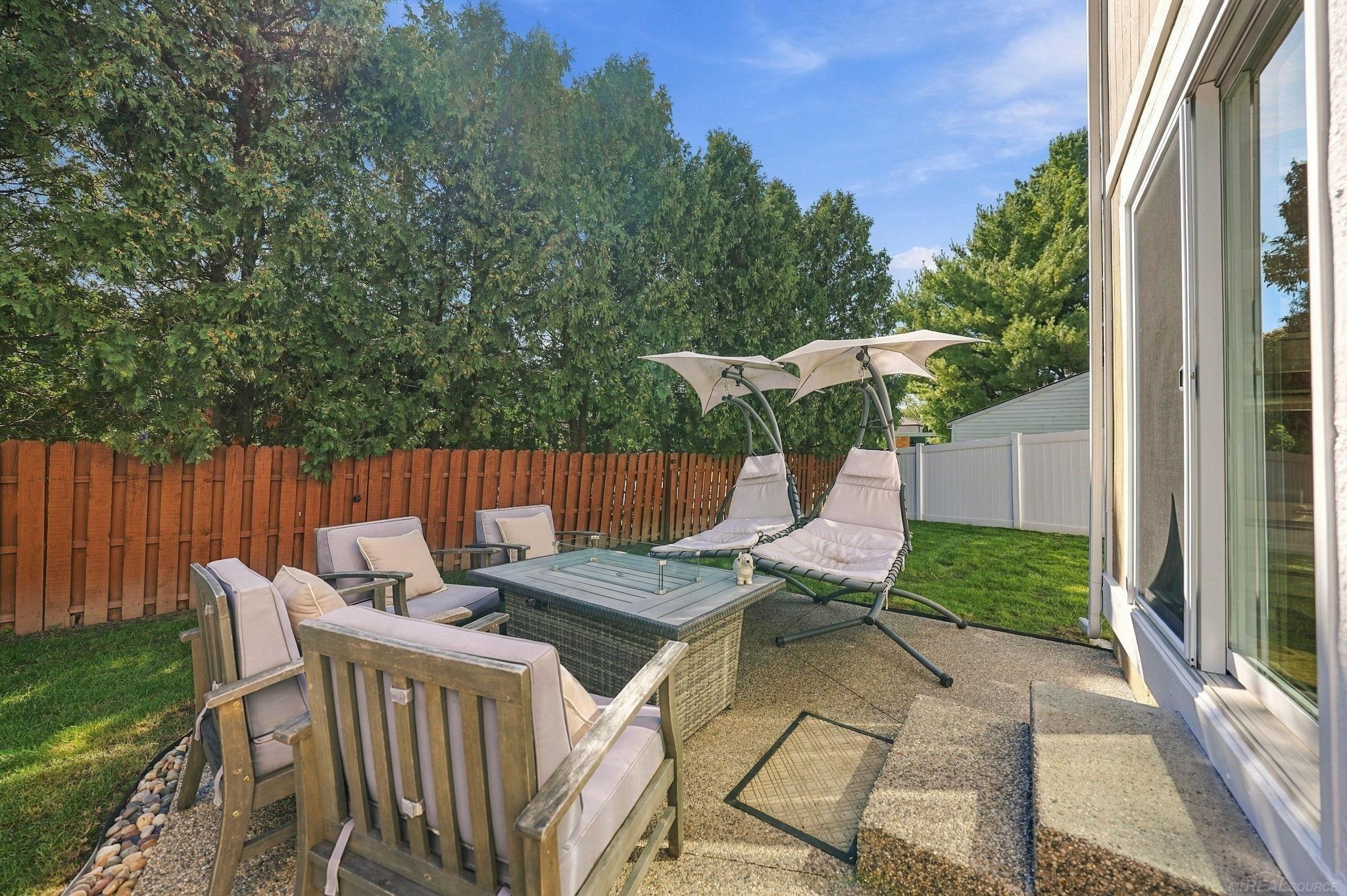 1699 Hanley Court