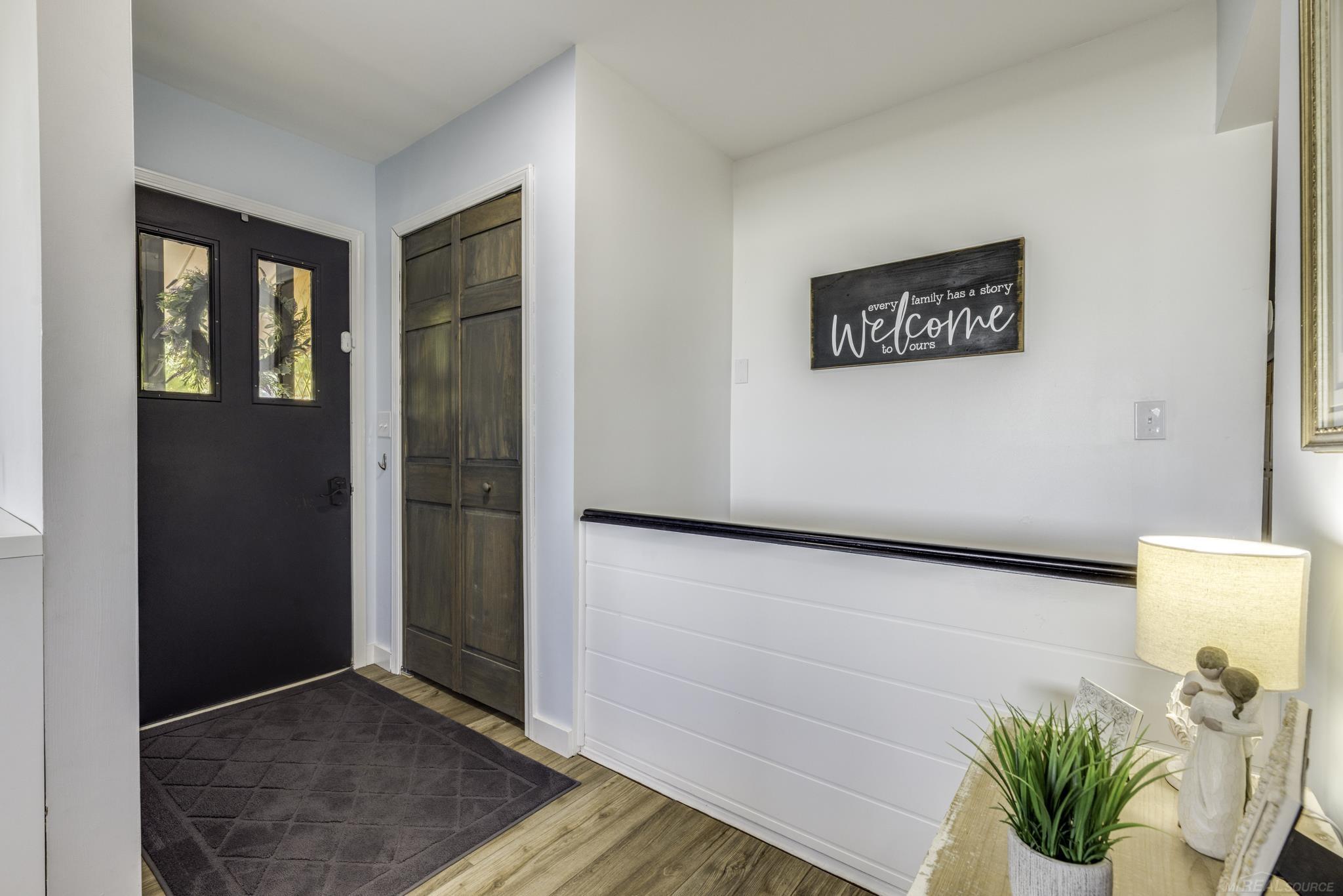 8915 Lakeshore Road