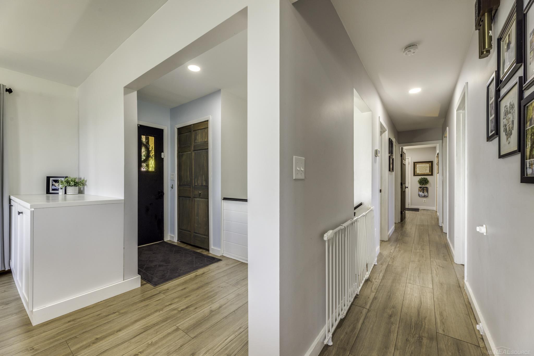 8915 Lakeshore Road
