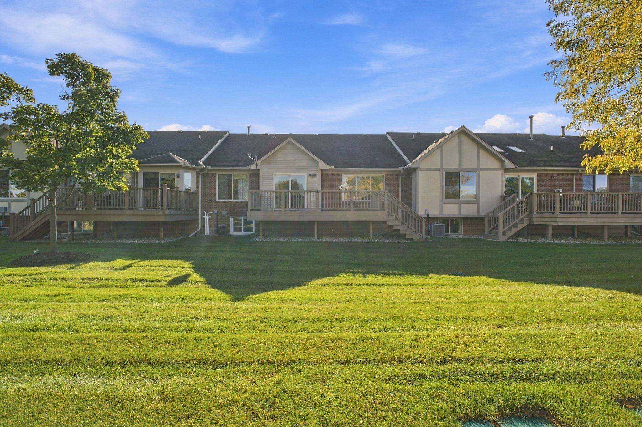 28201 Cottonwood Court