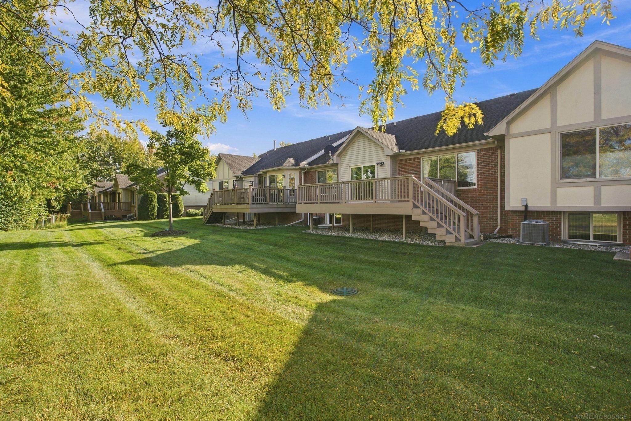 28201 Cottonwood Court