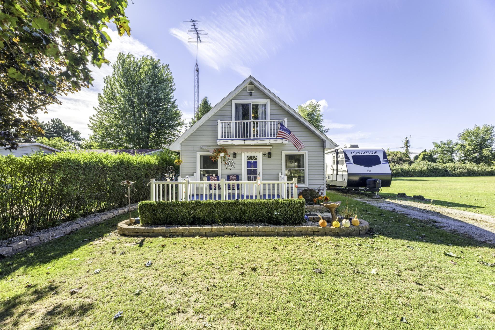 7462 Woodbine Road
