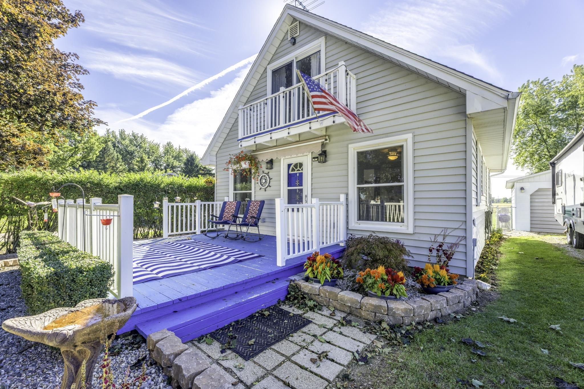 7462 Woodbine Road