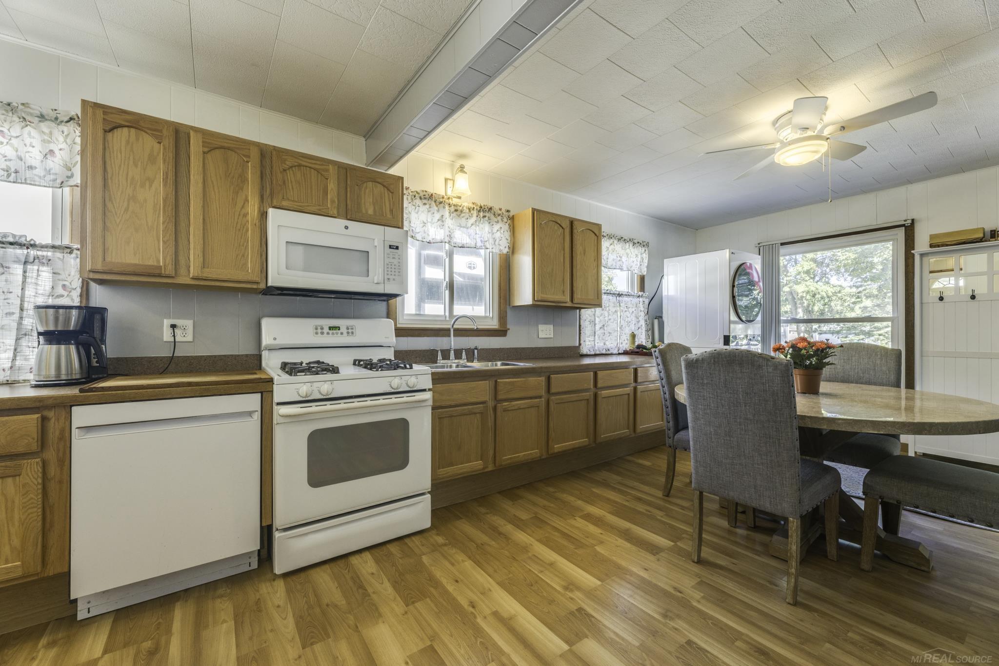 7462 Woodbine Road
