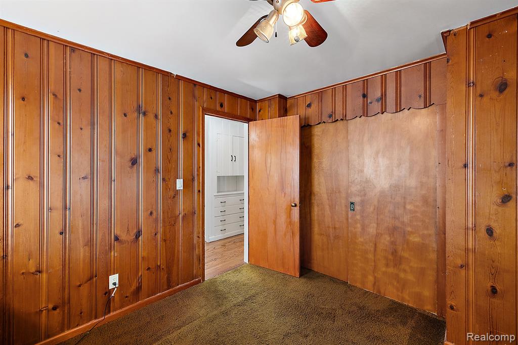 455 Shady Oaks Street