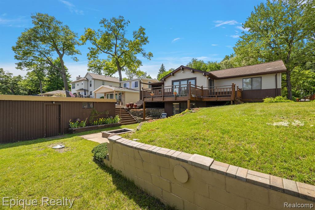 455 Shady Oaks Street