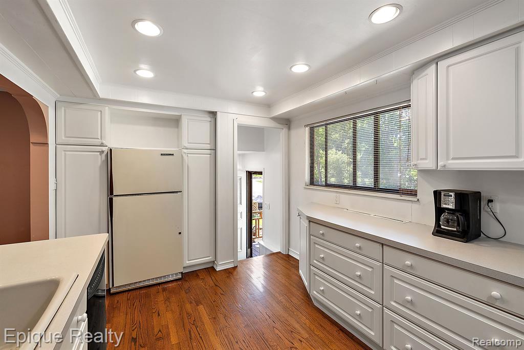 455 Shady Oaks Street