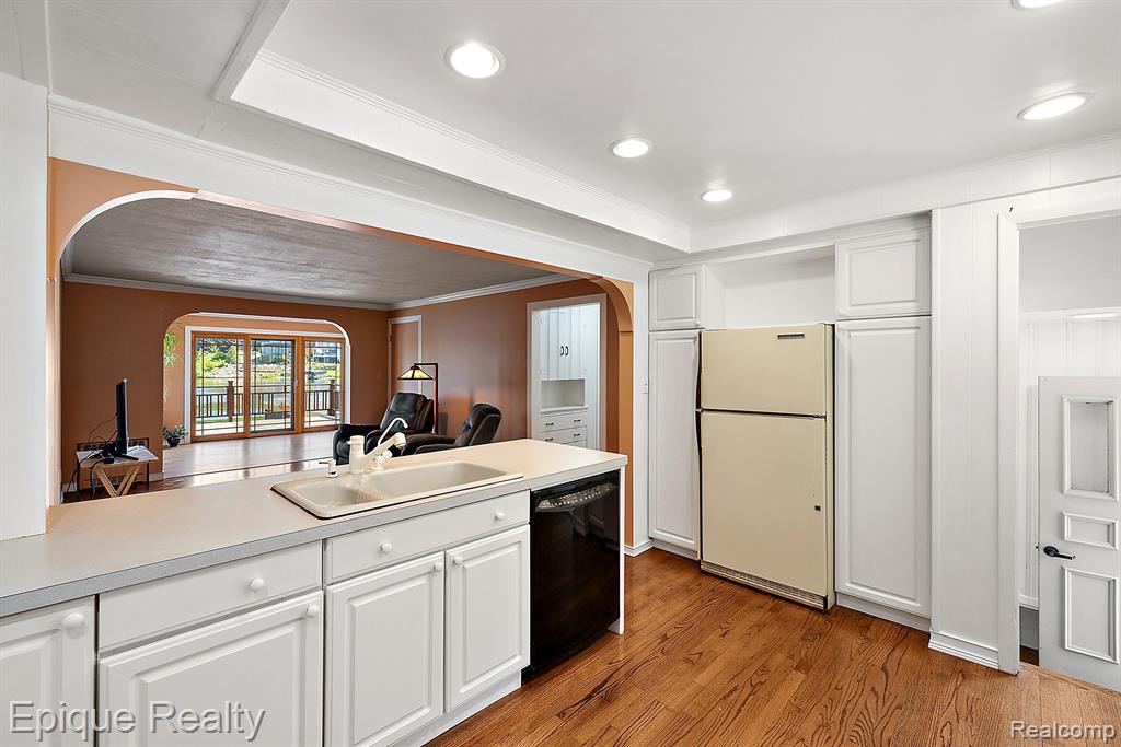 455 Shady Oaks Street