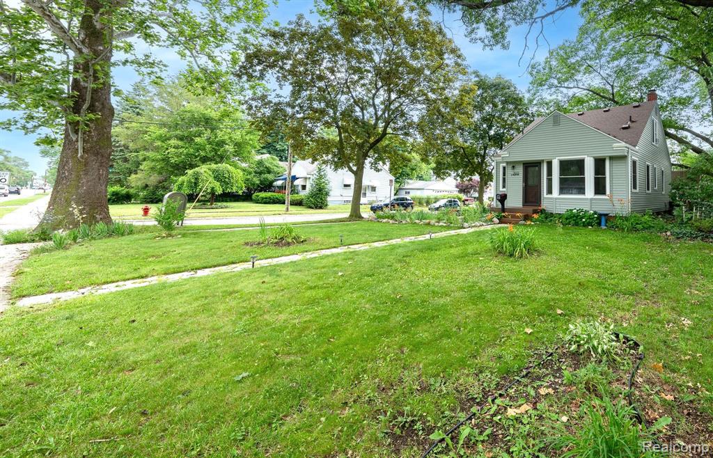 2922 N Main Street