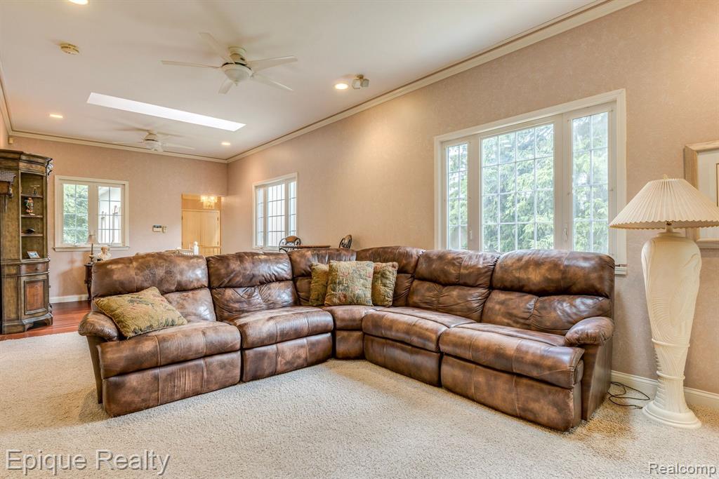 7200 Galbraith Line Road