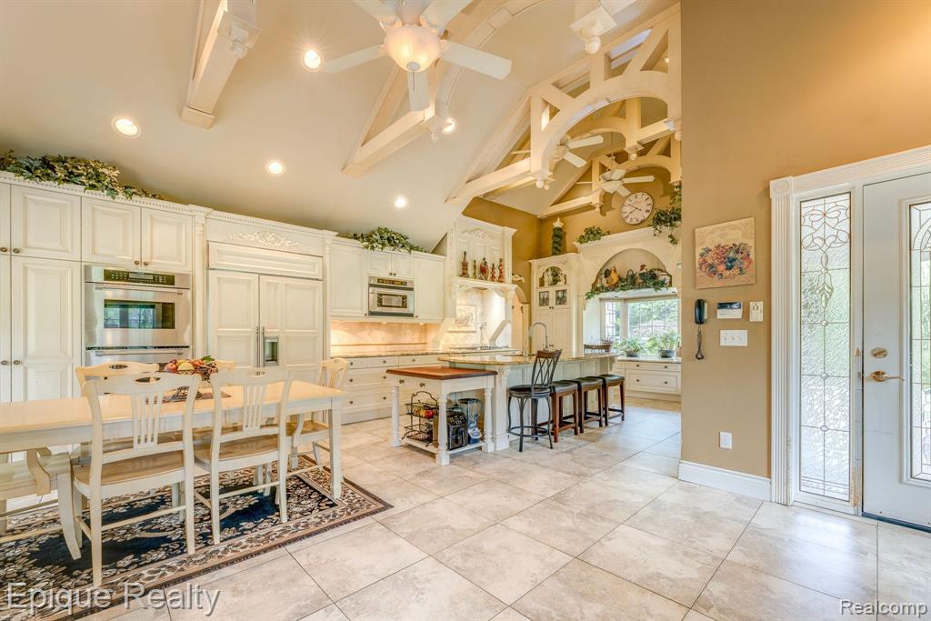 7200 Galbraith Line Road