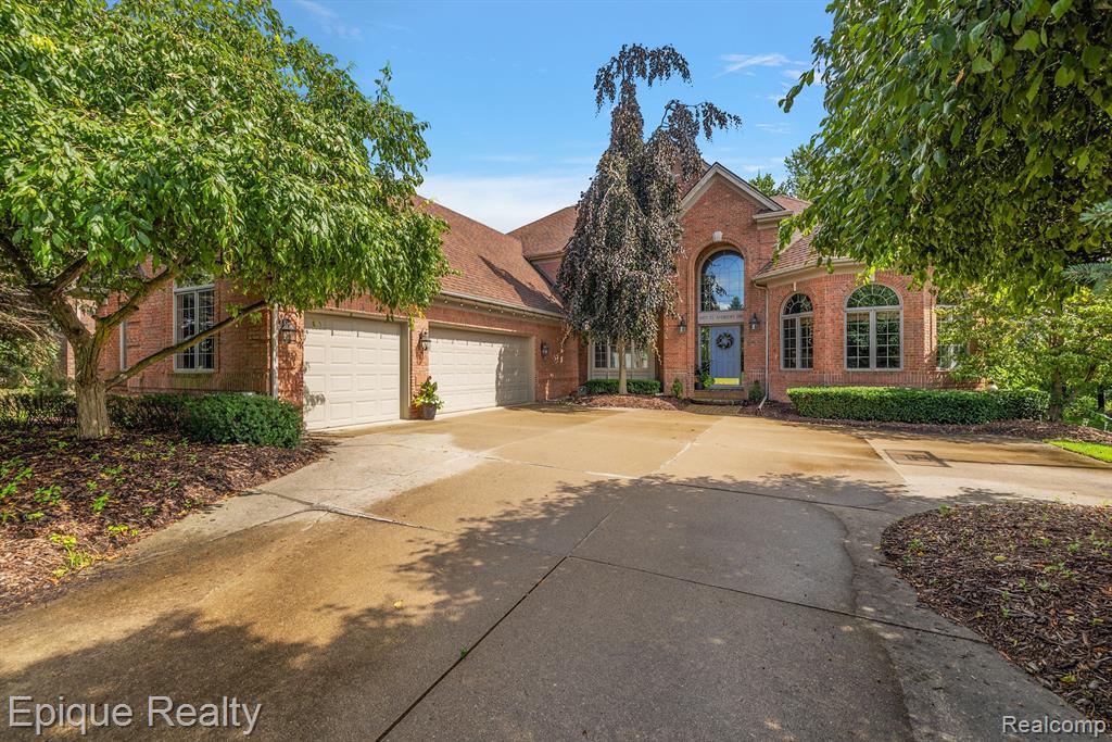 1975 Saint Andrews Drive