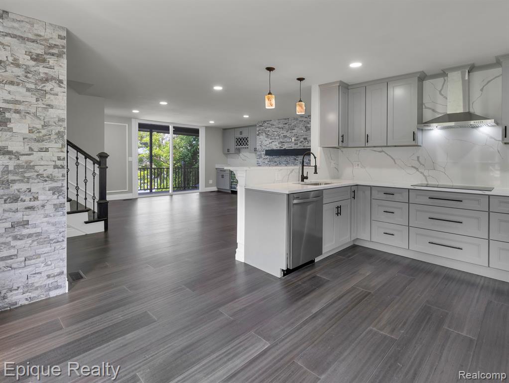 16186 Softwater Lake Drive