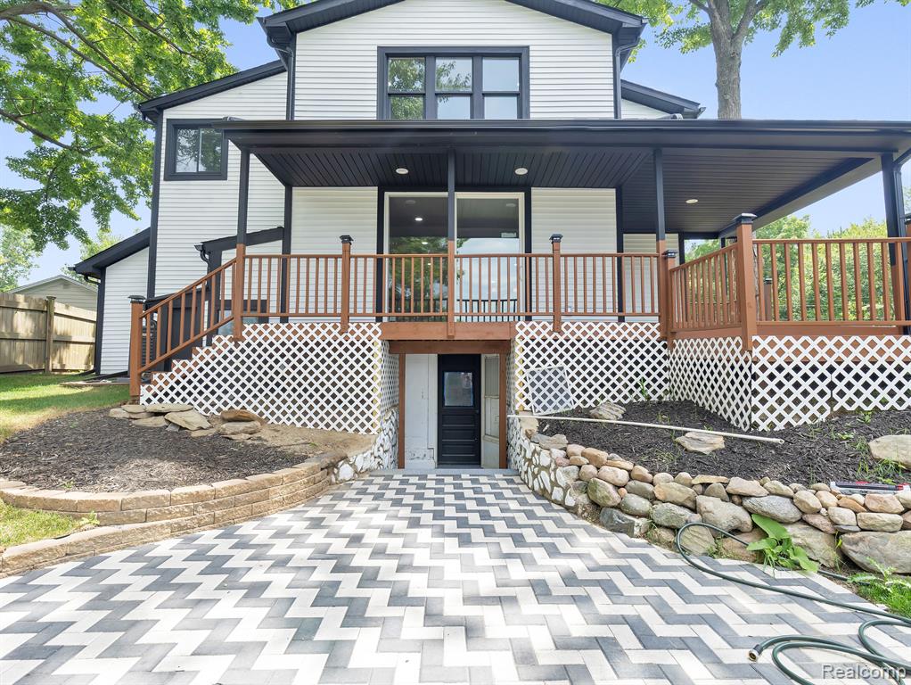16186 Softwater Lake Drive