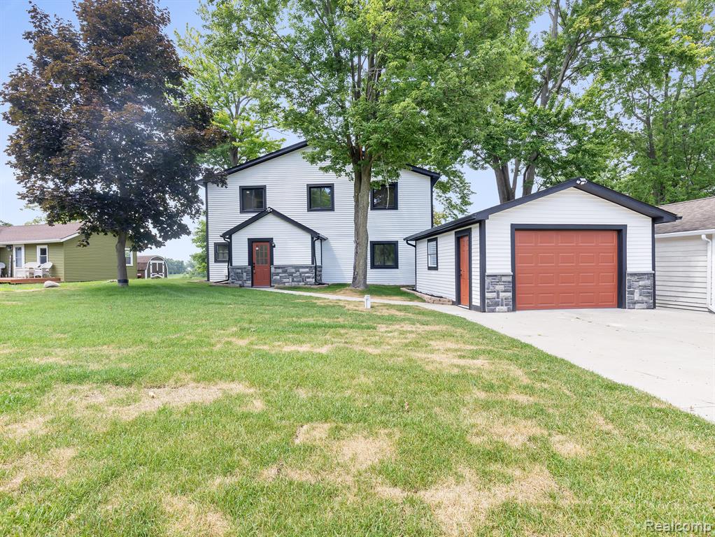 16186 Softwater Lake Drive