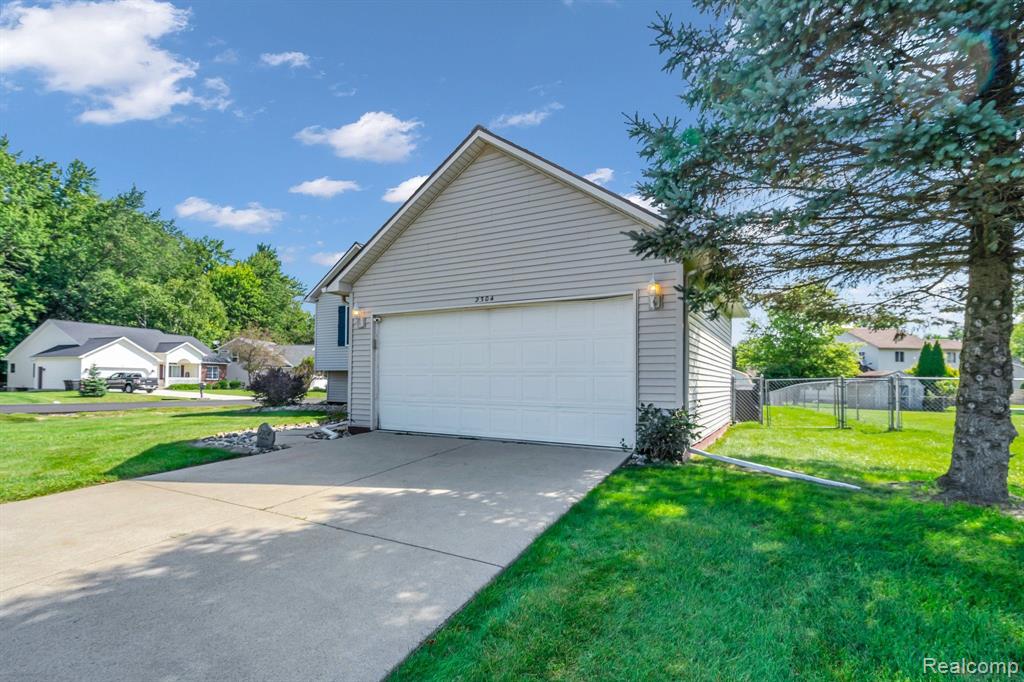 2304 Eagles Nest