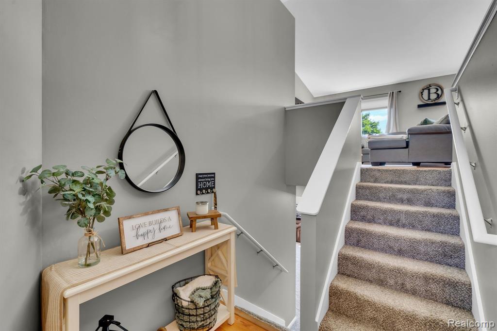 2304 Eagles Nest
