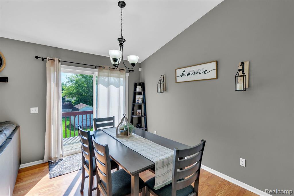 2304 Eagles Nest