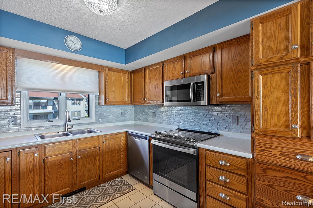 1715 N River Road # 71