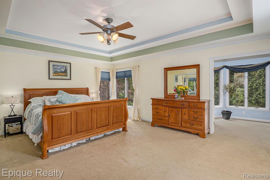 5082 Walnut Hills Drive