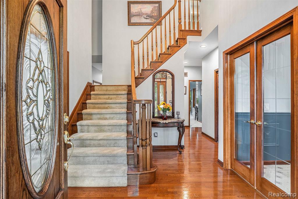 5082 Walnut Hills Drive